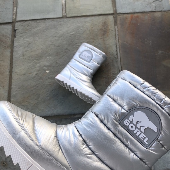 Sorel | Joan of Arctic Next Lite Mid Puffy Boot | Pure Silver 10.5 - Picture 5 of 12